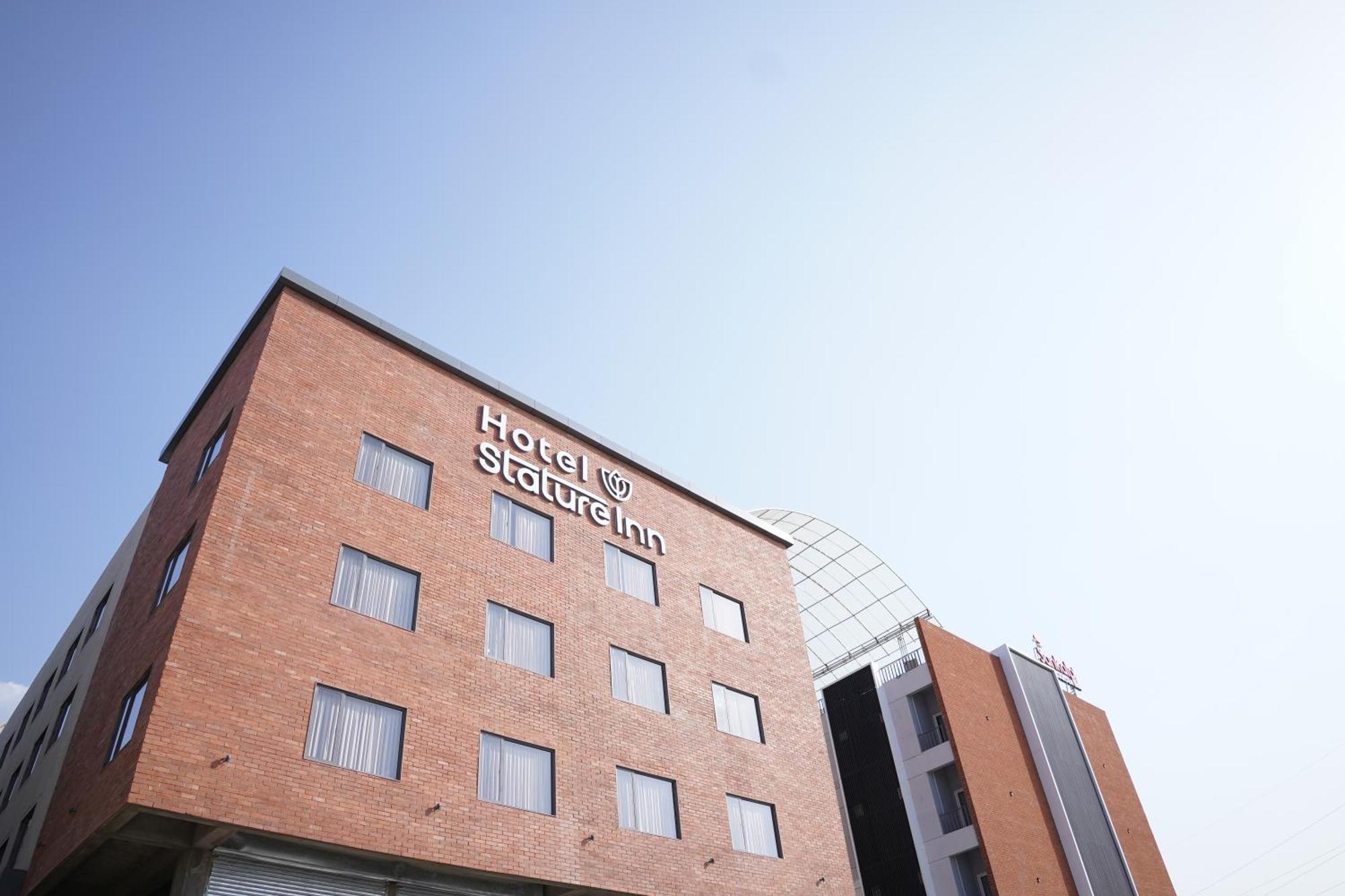 Hotel Stature Inn Kevadia Eksteriør billede